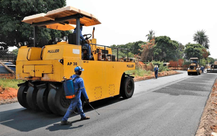 Obras de pavimentação iniciam em oito vias do Jardim Los Angeles após cinco décadas de espera - Imagem do artigo