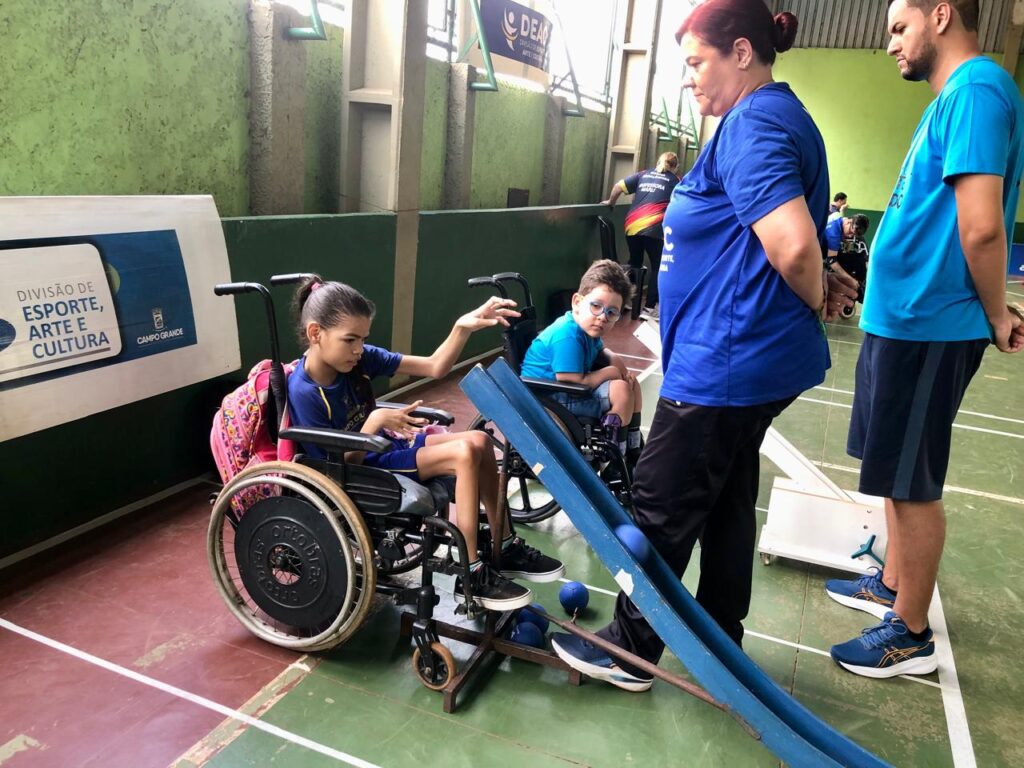 Estudantes da Rede Municipal participam de bocha paralímpica em Campo Grande