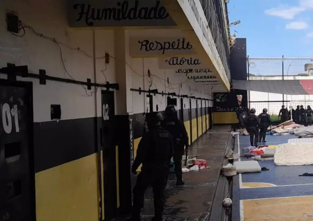 Operação pente‑fino na PED de Dourados combate materiais proibidos