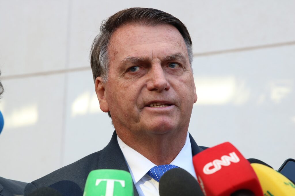 Revisão criminal de Bolsonaro avança no STF